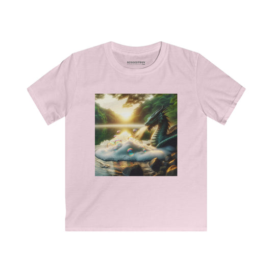 T-skjorte | Barne-T-skjorte | Softstyle | Dragemagi | Fantasilandskap | Innsjø